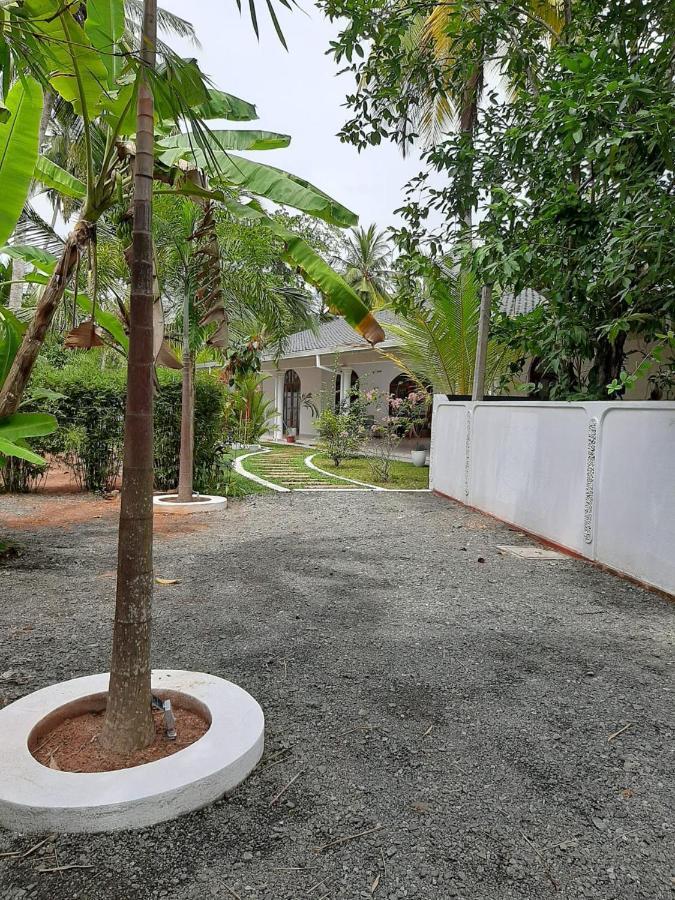 Bella Vita Aluthgama Esterno foto